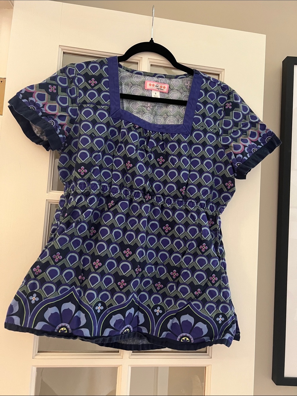 Koi Women's Printed Short-Sleeve Scrub Top - Purple Pattern Square Neck